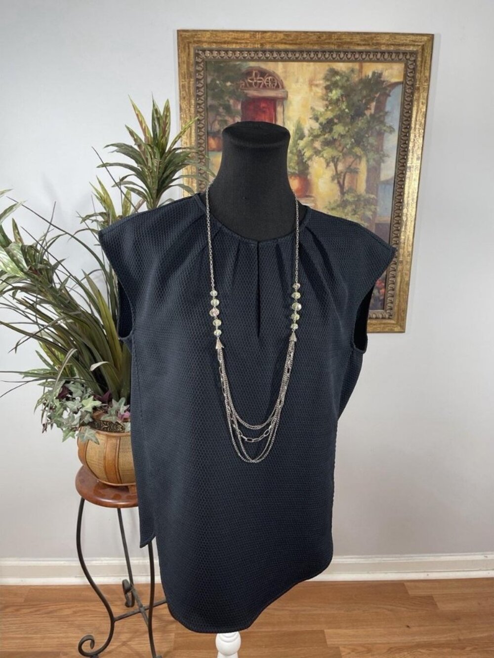 Textured Sleeveless Blouse
